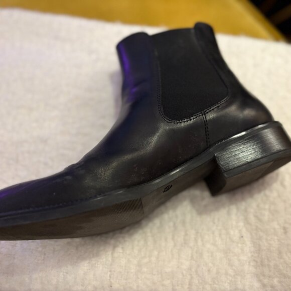 Black Leather Chelsea Boots – Size 39 - Picture 2 of 4
